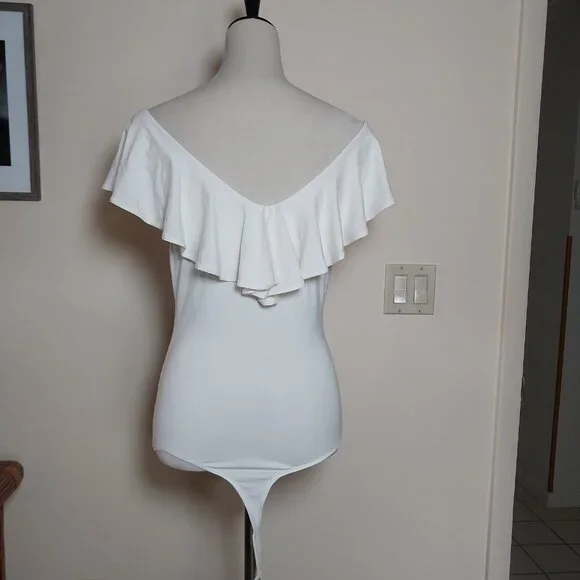 LITTLE BLACK BODYSUIT SIZE L CREAM WHITE This OFF SHOULDER RUFFLE THONG BODYSUIT - Picture 7 of 12